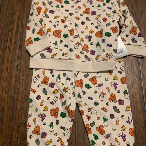 π Disney Mickey Mouse Halloween π 2022 Sweatsuit forβ Baby - Picture 5 of 7